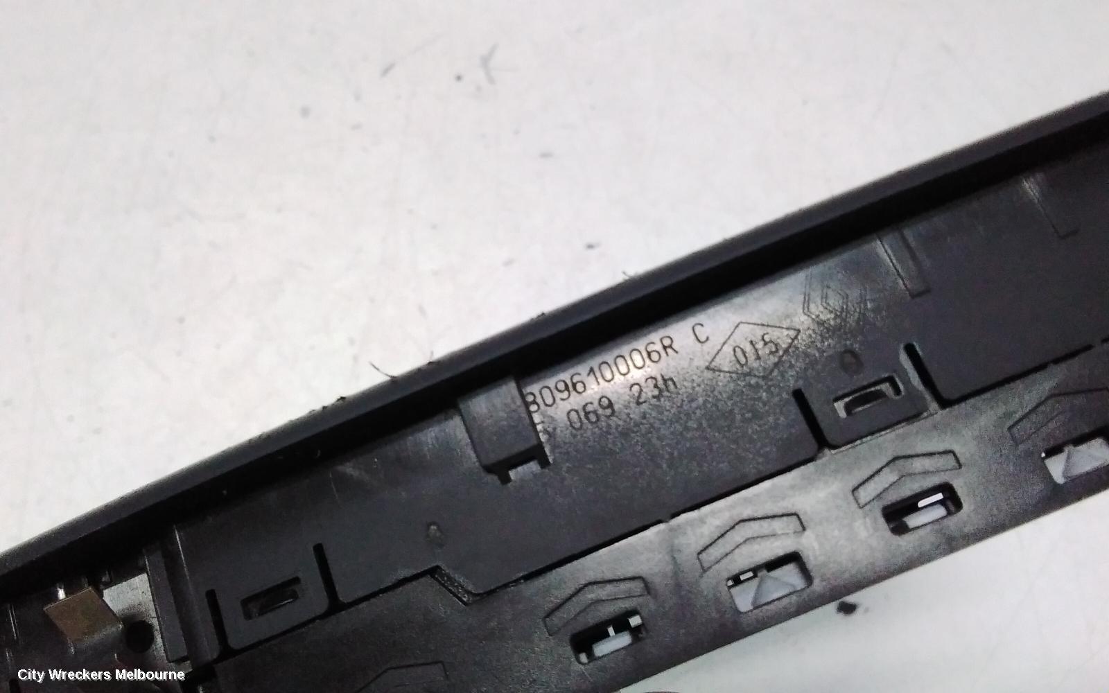 RENAULT MEGANE PWR DR WIND SWITCH, LH REAR/RH REAR, X32/X95/K95, 5DR HATCH/WAGON, 09/2010 - 05/2016