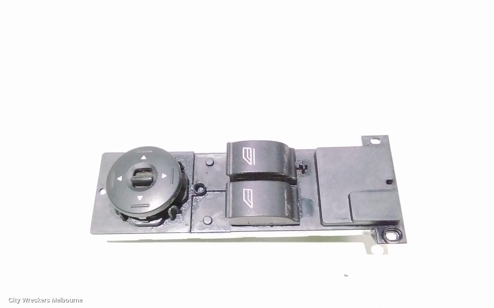 FORD FOCUS PWR DR WIND SWITCH, RH FRONT (MASTER SWITCH), LS-LT, SUIT W/ MANUAL REAR WINDOWS, 06/2005 - 04/2009