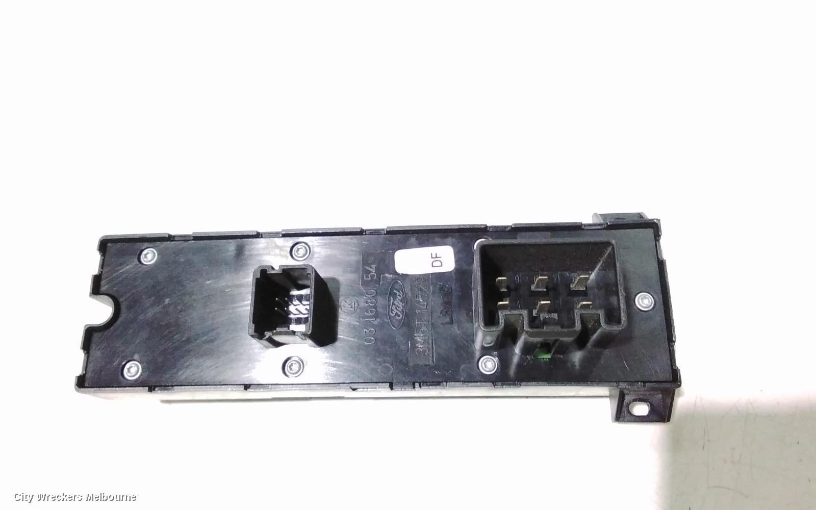 FORD FOCUS PWR DR WIND SWITCH, RH FRONT (MASTER SWITCH), LS-LT, SUIT W/ MANUAL REAR WINDOWS, 06/2005 - 04/2009
