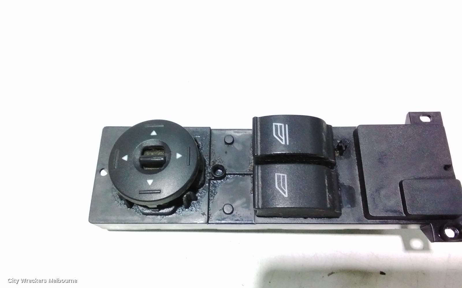 FORD FOCUS PWR DR WIND SWITCH, RH FRONT (MASTER SWITCH), LS-LT, SUIT W/ MANUAL REAR WINDOWS, 06/2005 - 04/2009