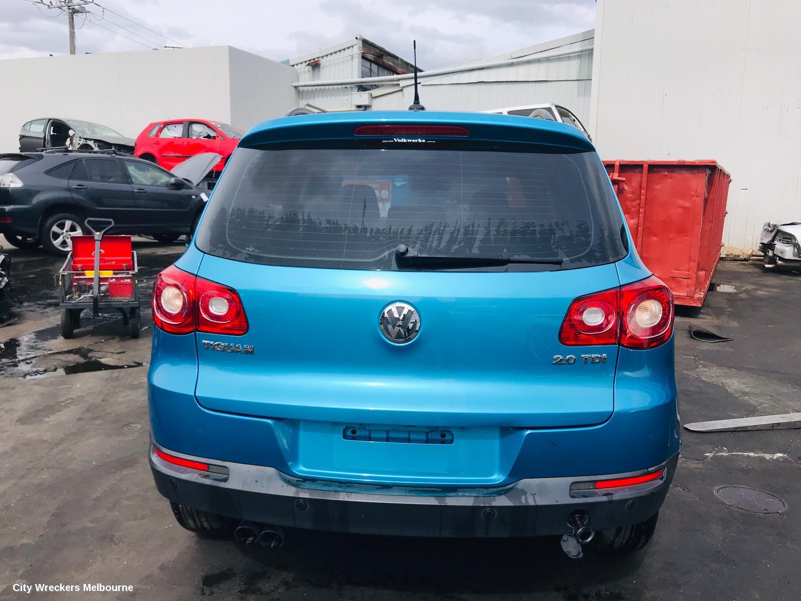 VOLKSWAGEN TIGUAN DOOR/BOOT/GATE LOCK, RIGHT REAR DOOR LOCK, 5N, P/N 3C4839016A (7 PIN), 05/2008 - 01/2009