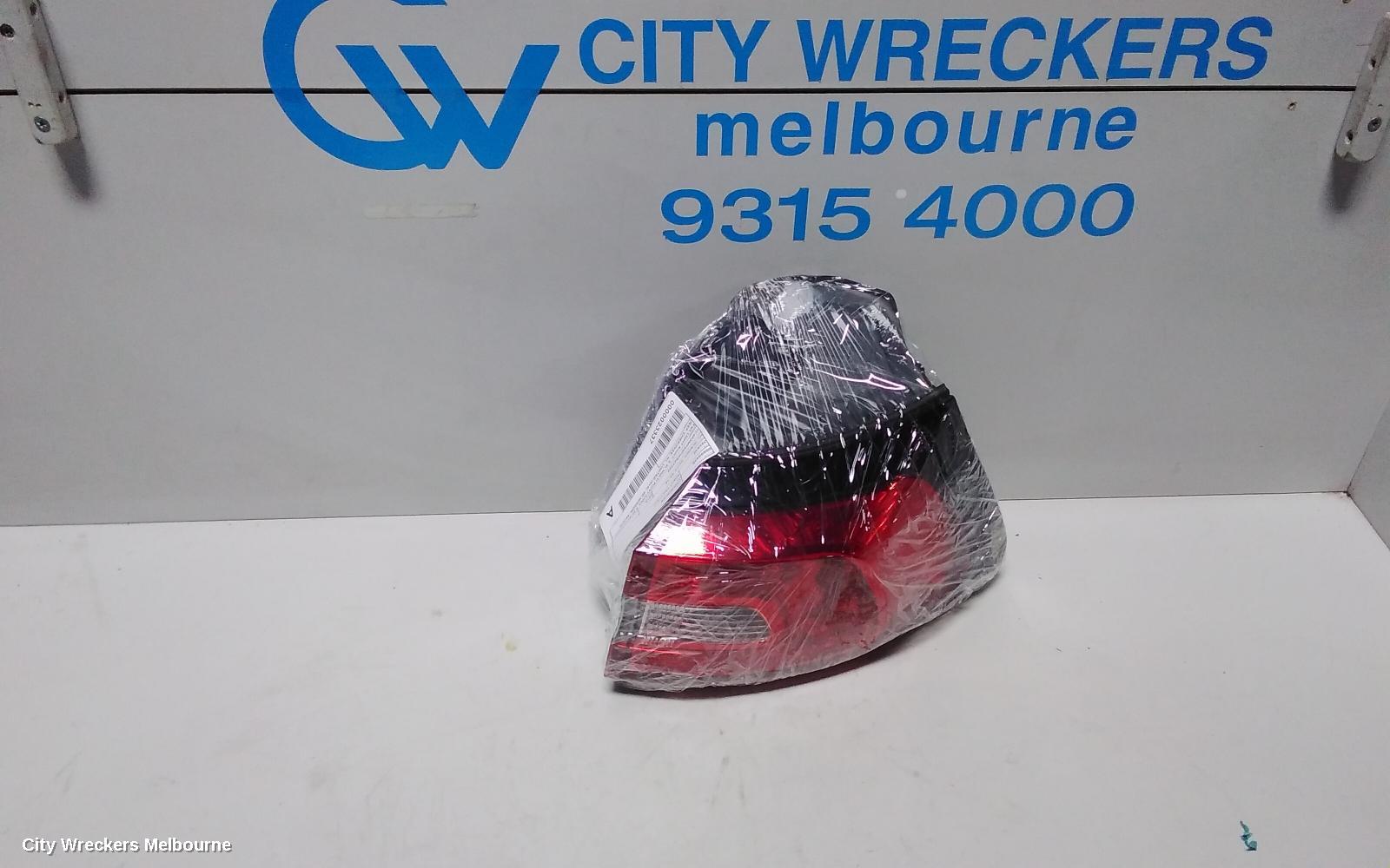JEEP CHEROKEE RIGHT TAILLIGHT, KL, IN BODY, 02/2014 - 03/2018