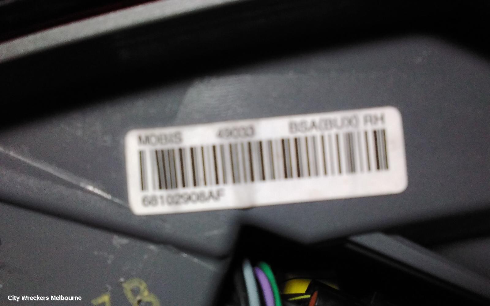 JEEP CHEROKEE RIGHT TAILLIGHT, KL, IN BODY, 02/2014 - 03/2018