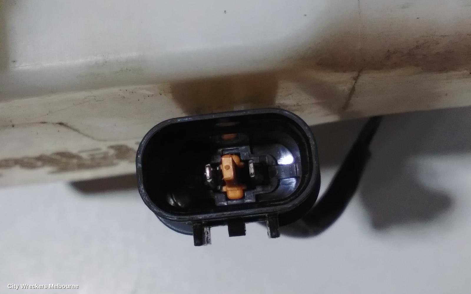 HYUNDAI I45 WASHER BOTTLE, WASHER BOTTLE, YF, 02/2010 - 04/2014