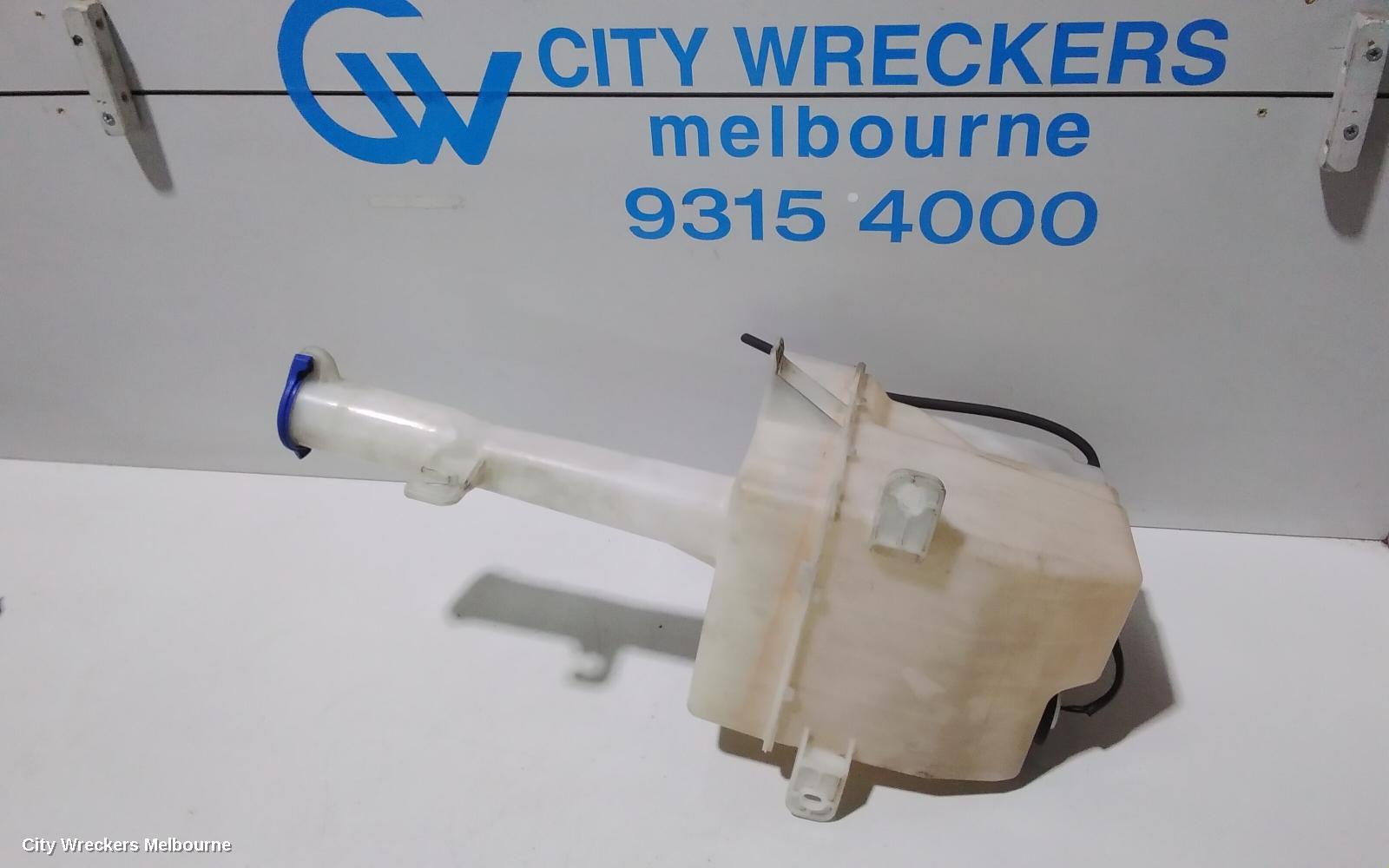 HYUNDAI I45 WASHER BOTTLE, WASHER BOTTLE, YF, 02/2010 - 04/2014