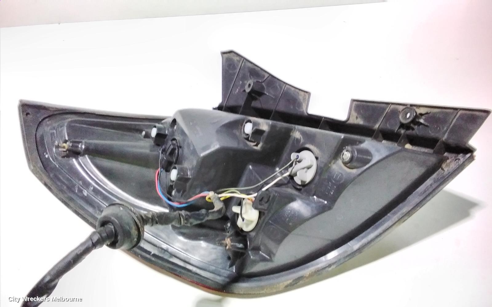 HOLDEN CAPTIVA RIGHT TAILLIGHT, CG, MAXX (VIN KL3D), 09/2006 - 10/2009