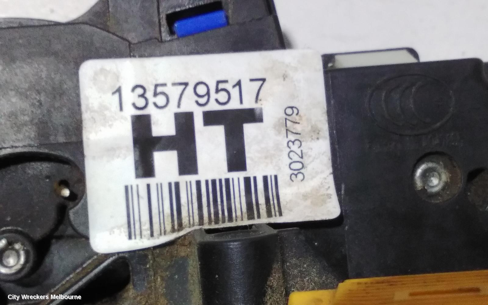 HOLDEN COMMODORE DOOR/BOOT/GATE LOCK, RIGHT FRONT DOOR LOCK, VF, NON KEYLESS ENTRY, 05/2013 - 12/2017