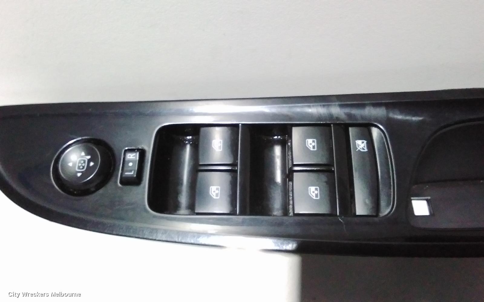 HOLDEN COMMODORE PWR DR WIND SWITCH, RH FRONT (MASTER SWITCH), VF, BLACK, 4 SWITCH TYPE, 05/2013 - 12/2017