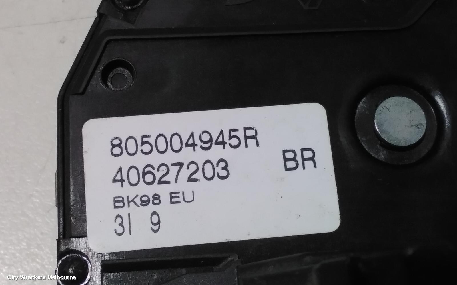 RENAULT CLIO DOOR/BOOT/GATE LOCK, RIGHT  FRONT DOOR LOCK, P/N 805004945R, X98, 09/2013 - 10/2019