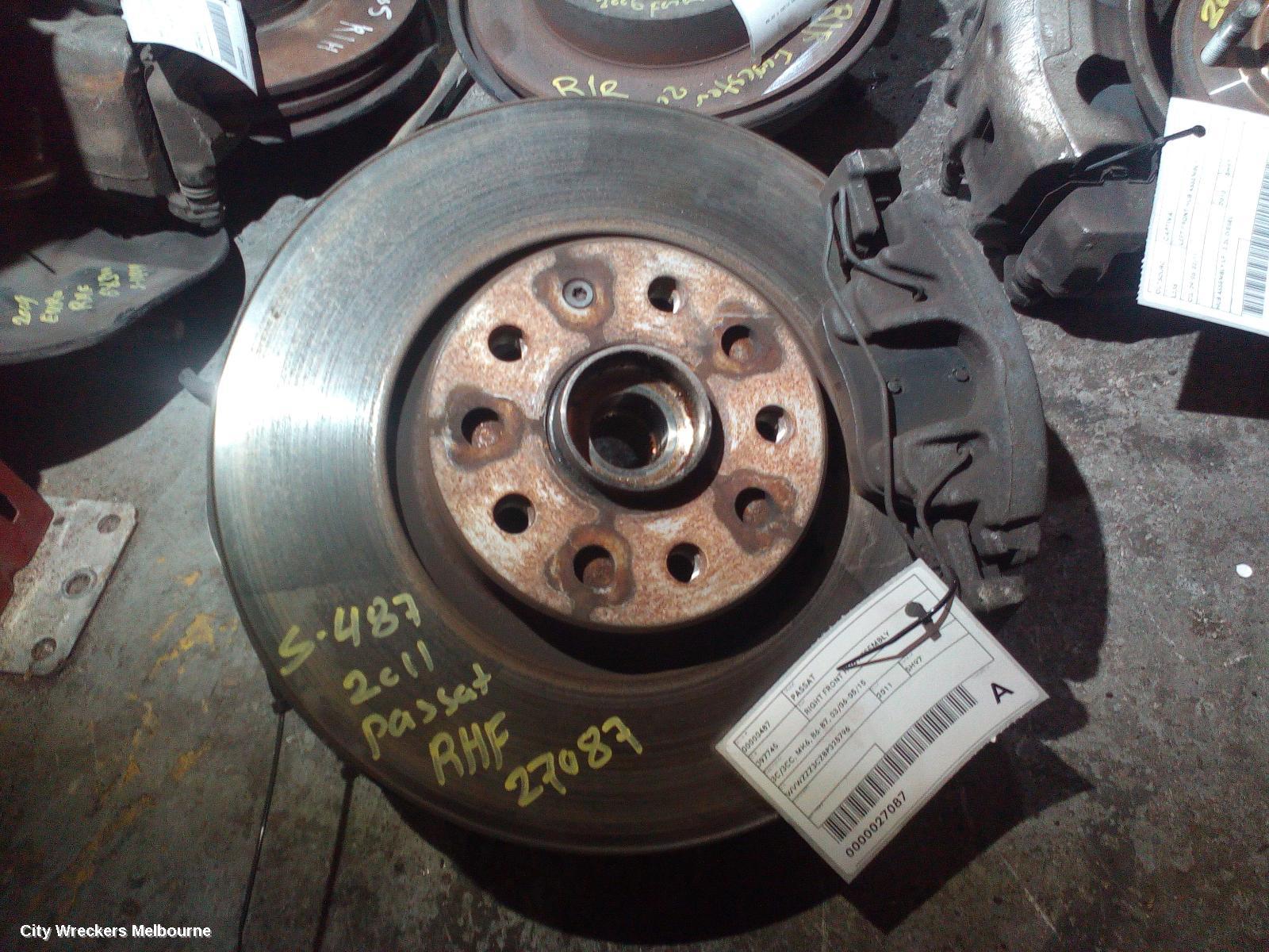 VOLKSWAGEN PASSAT RIGHT FRONT HUB ASSEMBLY, 3C/3CC, MK6, B6-B7, 03/2006 - 05/2015