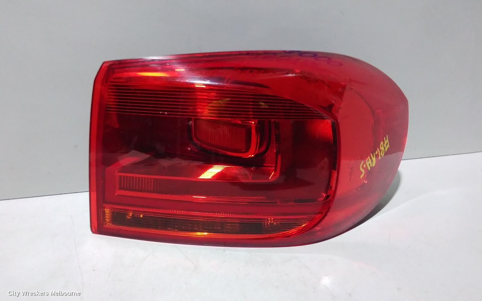 VOLKSWAGEN TIGUAN RIGHT TAILLIGHT, 5N, 07/2011 - 08/2016
