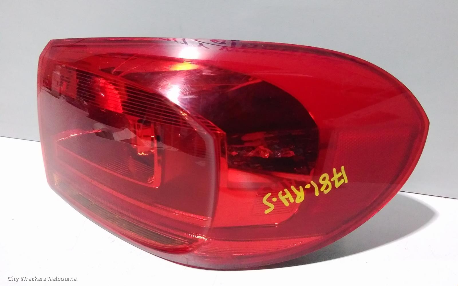 VOLKSWAGEN TIGUAN RIGHT TAILLIGHT, 5N, 07/2011 - 08/2016