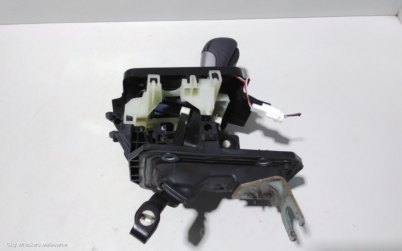SUBARU FORESTER GEAR STICK/SHIFTER, AUTO T/M, PETROL/DIESEL, SJ, 12/2012 - 08/2018