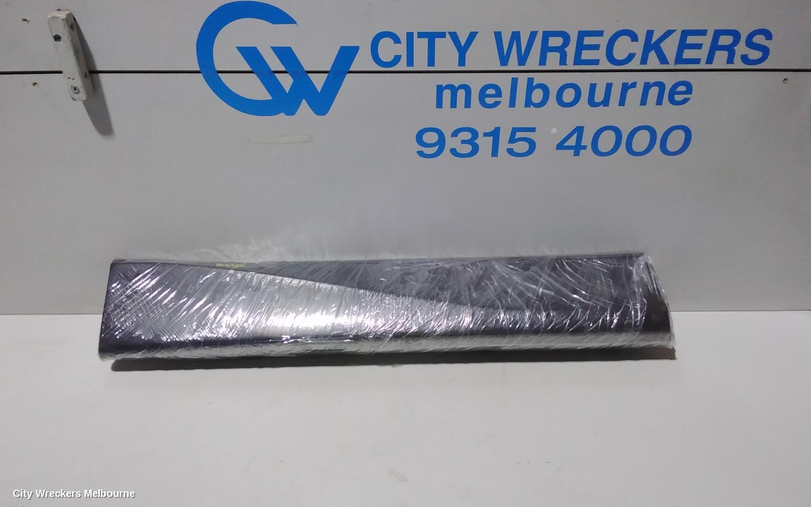 SUBARU FORESTER DOOR MOULD, RHR LOWER OUTER MOULD: 79179, RH REAR, SJ, 01/2013 - 08/2018