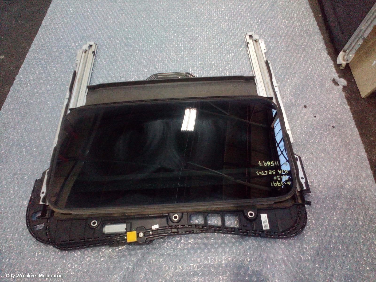 KIA SELTOS ROOF GLASS/SUNROOF/T, SP2, 07/2019 ONWARDS