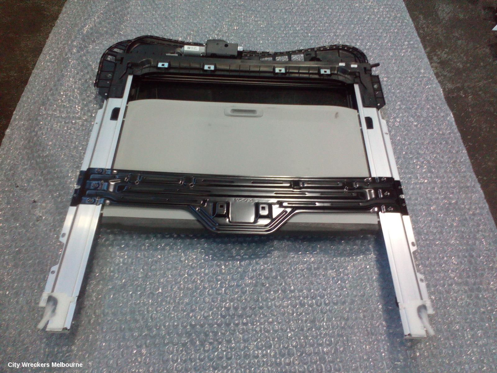 KIA SELTOS ROOF GLASS/SUNROOF/T, SP2, 07/2019 ONWARDS