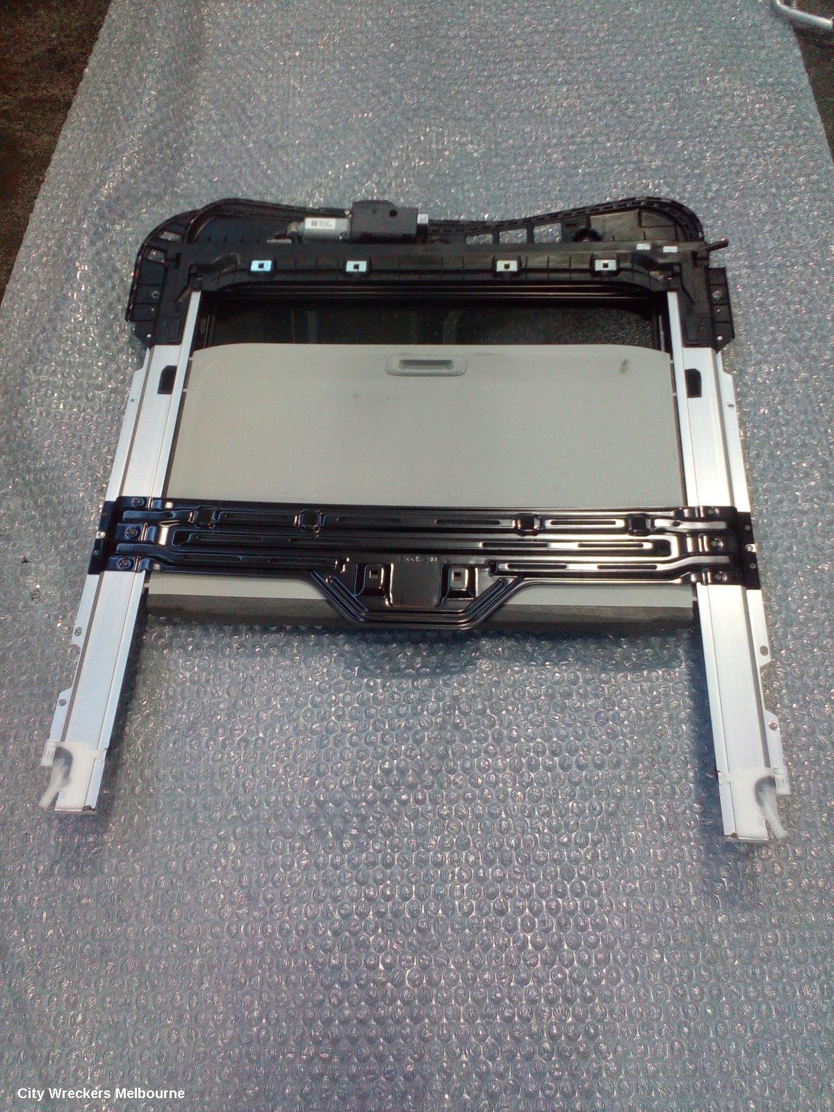 KIA SELTOS ROOF GLASS/SUNROOF/T, SP2, 07/2019 ONWARDS