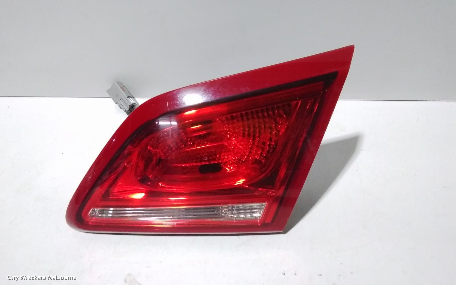 HOLDEN COMMODORE REAR GARNISH, BOOTLID LAMP (RH SIDE), VF, SEDAN, CLEAR TYPE, EVOKE/SV6/SS/INTERNATIONAL, 05/2013 - 12/2017