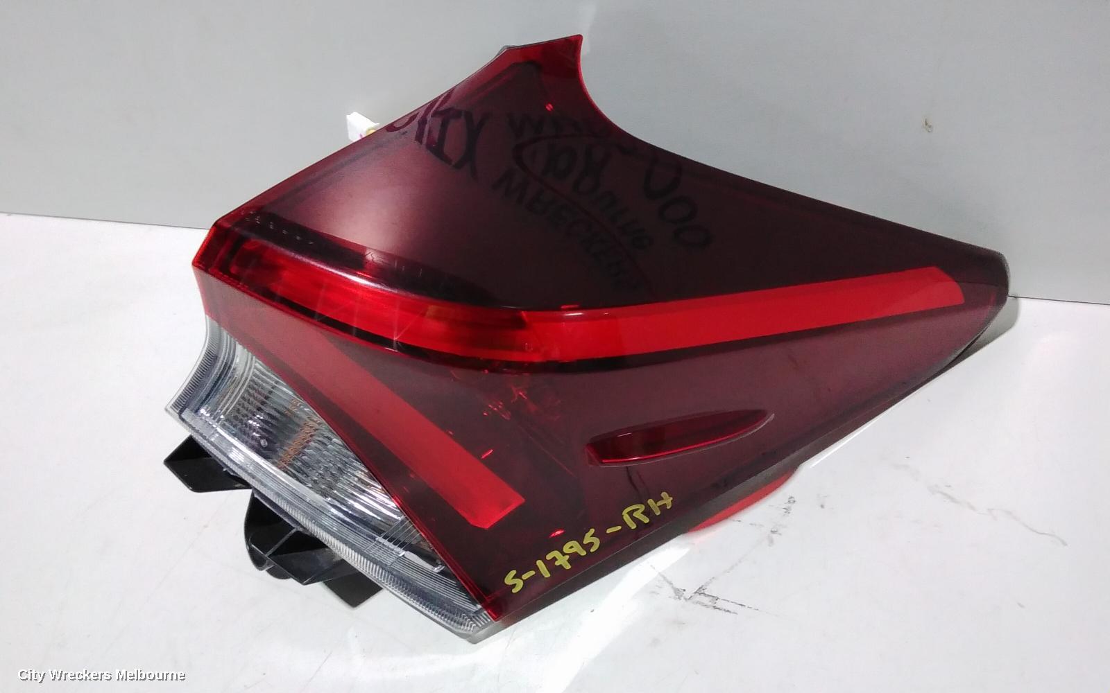 TOYOTA COROLLA RIGHT TAILLIGHT, ZRE182R, HATCH, 03/2015 - 06/2018