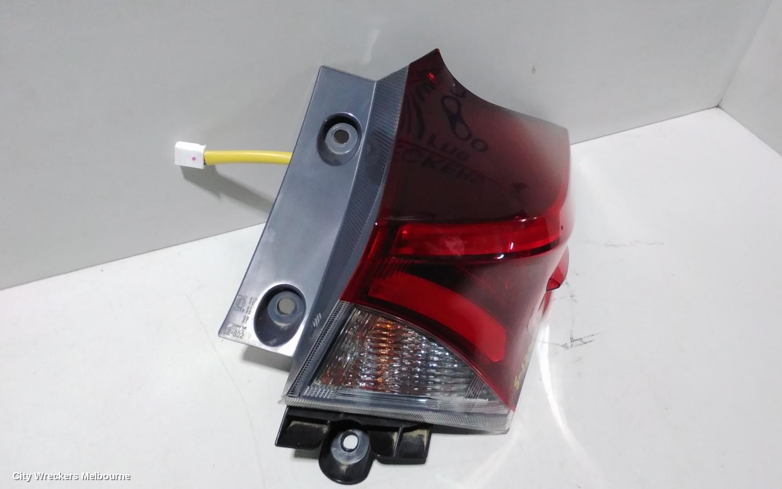 TOYOTA COROLLA RIGHT TAILLIGHT, ZRE182R, HATCH, 03/2015 - 06/2018