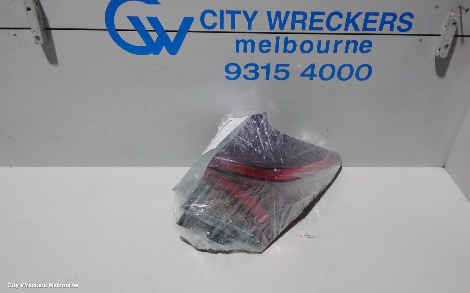 TOYOTA COROLLA RIGHT TAILLIGHT, ZRE182R, HATCH, 03/2015 - 06/2018