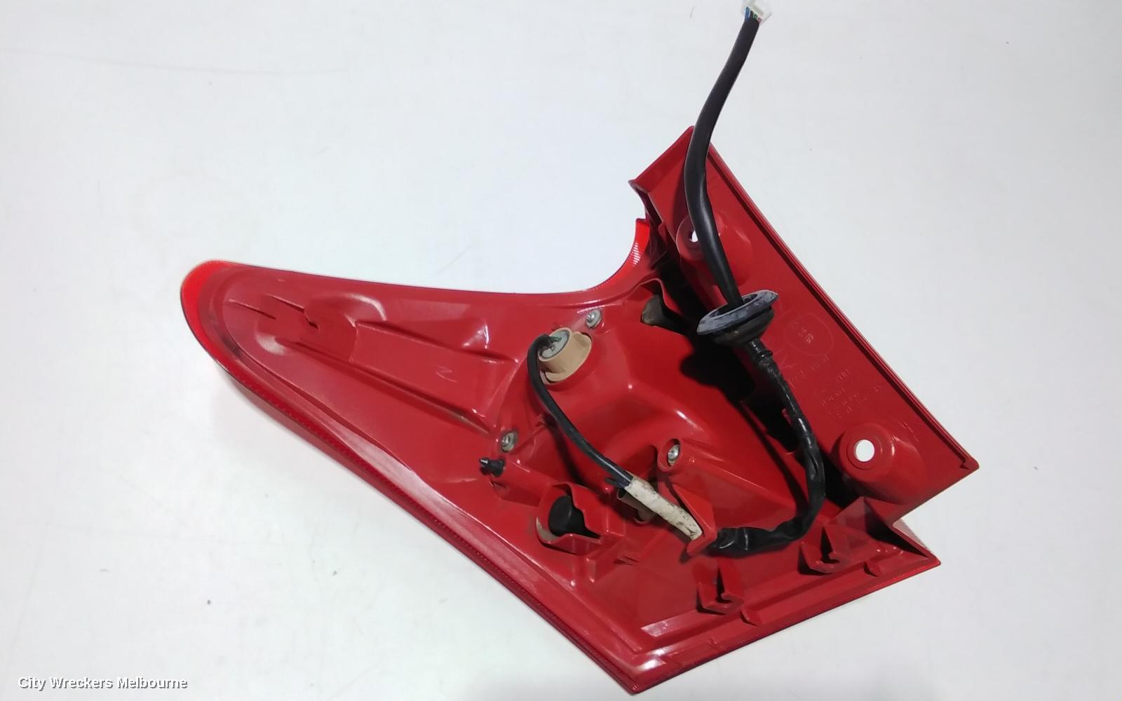 TOYOTA COROLLA RIGHT TAILLIGHT, ZRE182R/ZWE186R, HATCH, 10/2012 - 03/2015