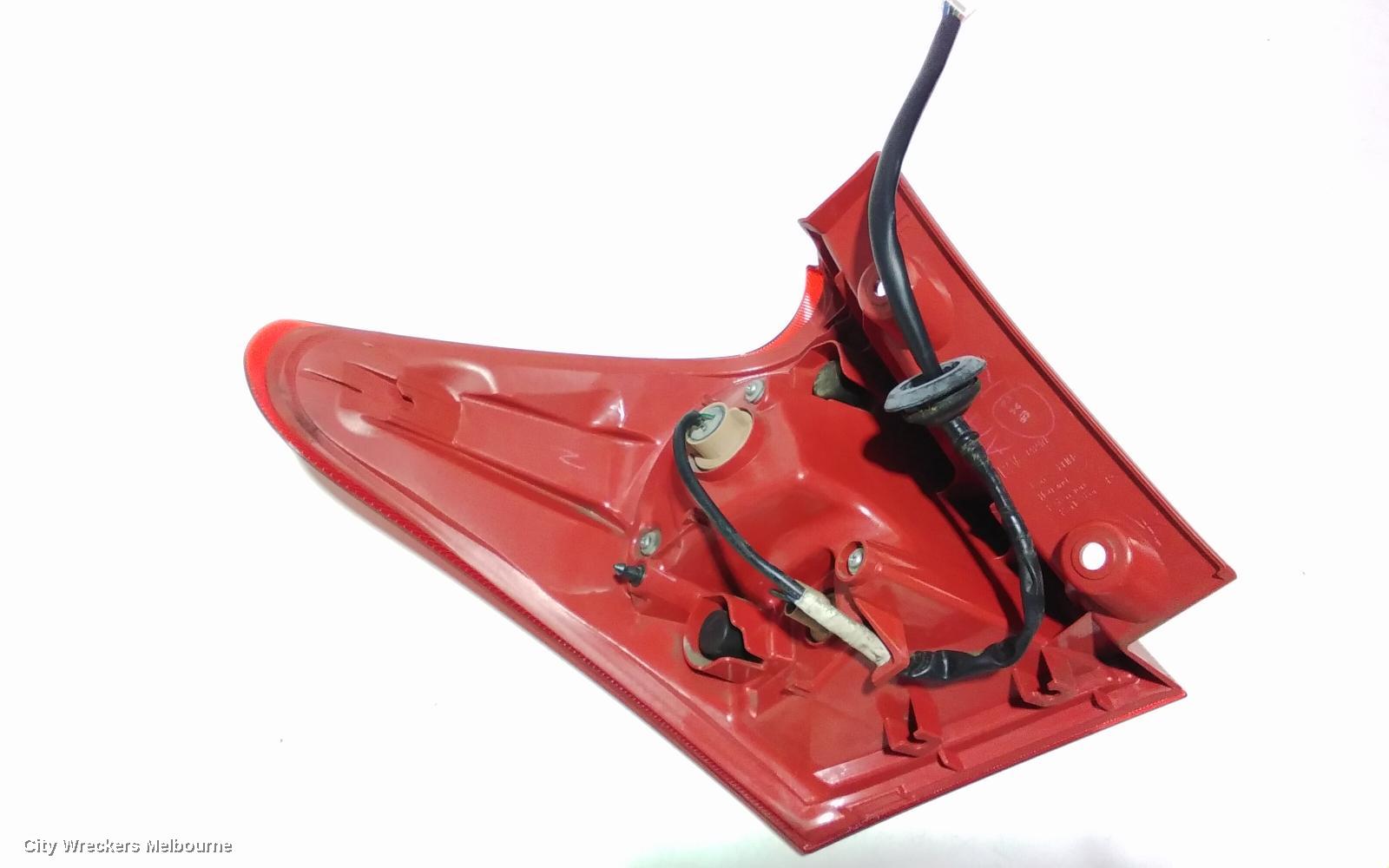 TOYOTA COROLLA RIGHT TAILLIGHT, ZRE182R/ZWE186R, HATCH, 10/2012 - 03/2015