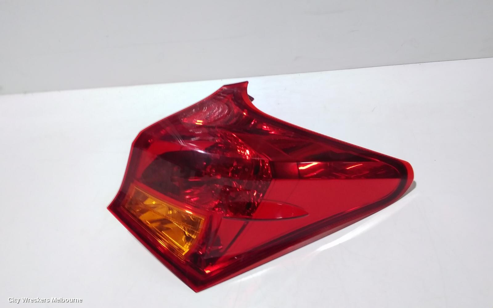 TOYOTA COROLLA RIGHT TAILLIGHT, ZRE182R/ZWE186R, HATCH, 10/2012 - 03/2015