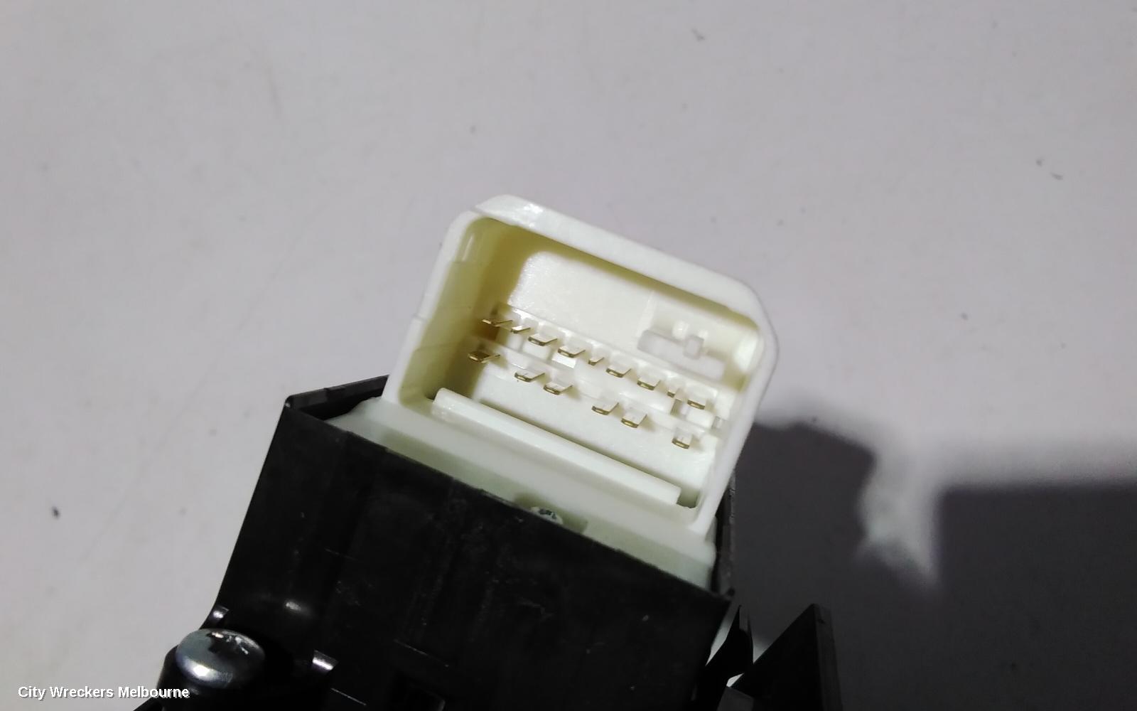 TOYOTA COROLLA PWR DR WIND SWITCH, RH FRONT (MASTER SWITCH), ZRE152/20153R, FRONT DOOR ONLY, 03/2007 - 10/2013