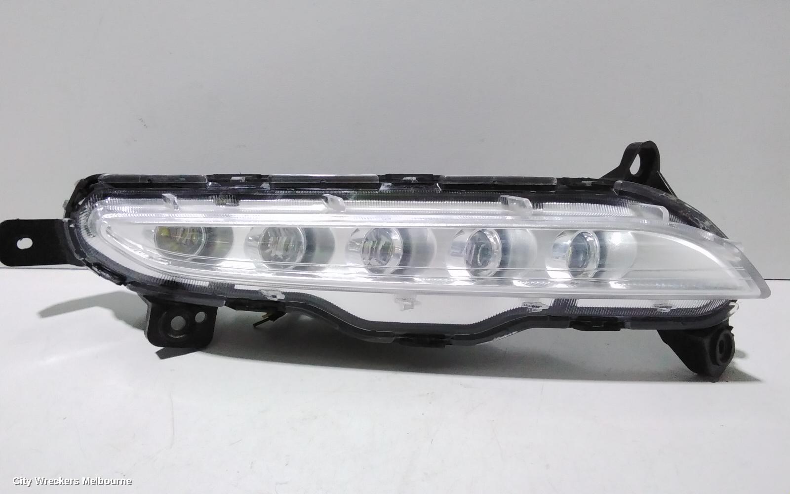 HYUNDAI TUCSON RIGHT INDICATOR/FOG/SIDE, DAYTIME RUNNING LAMP, TL, KOREAN BUILT (VIN KMHJ), 07/2015 - 06/2018