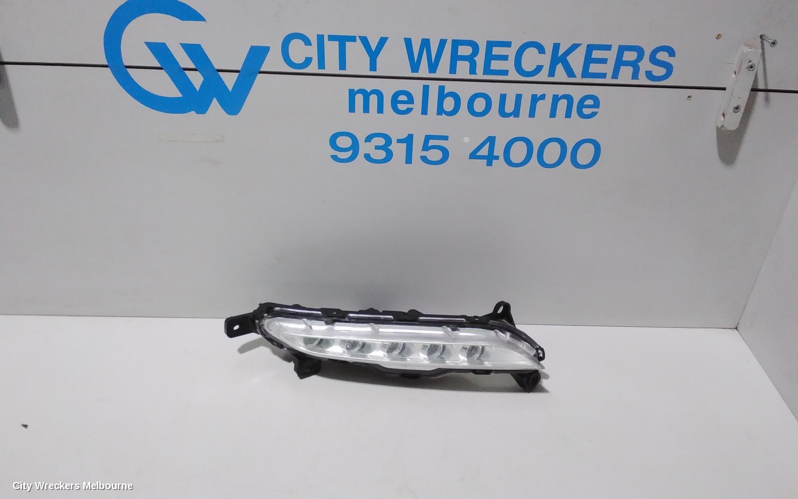 HYUNDAI TUCSON RIGHT INDICATOR/FOG/SIDE, DAYTIME RUNNING LAMP, TL, KOREAN BUILT (VIN KMHJ), 07/2015 - 06/2018