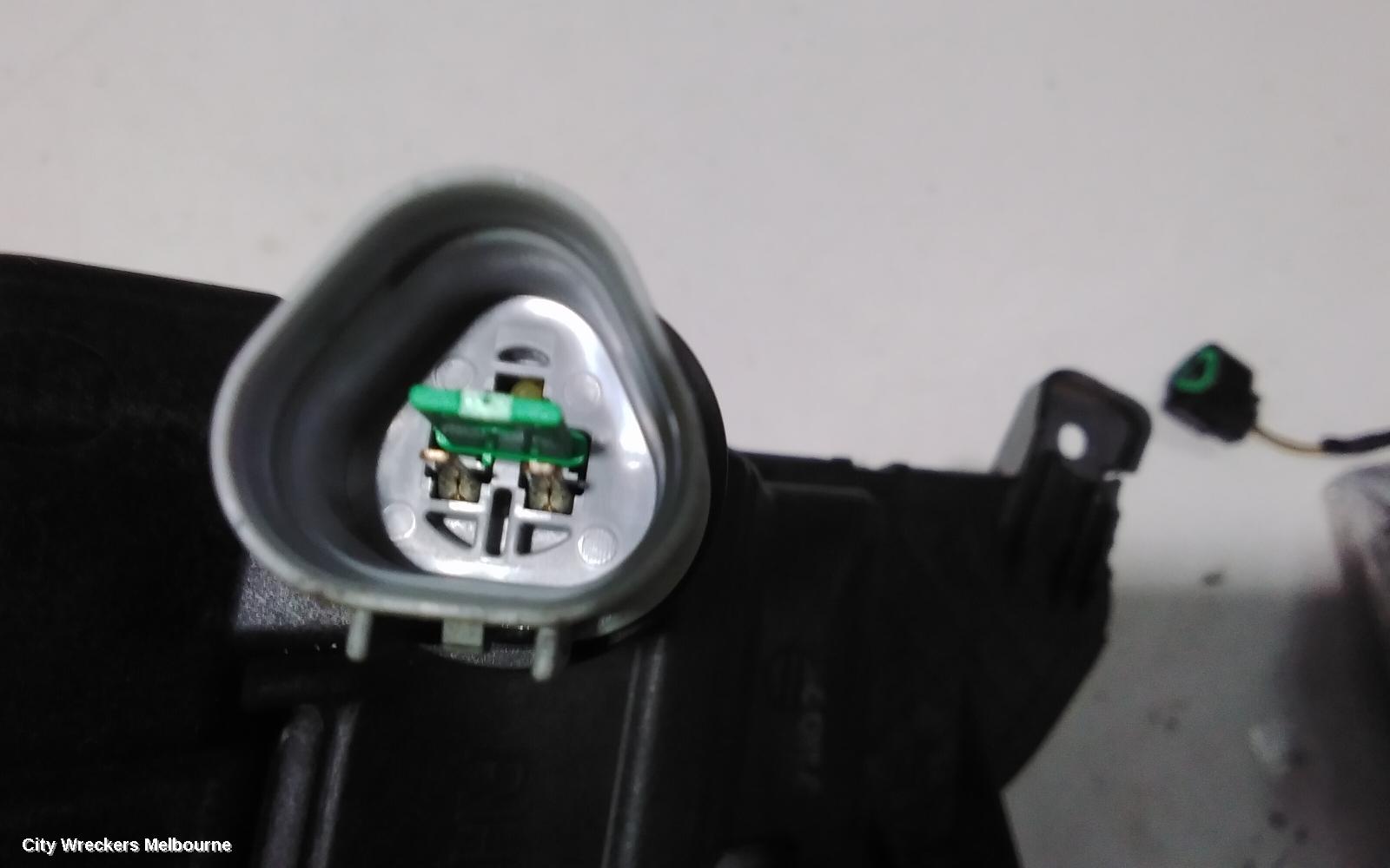 HYUNDAI TUCSON RIGHT INDICATOR/FOG/SIDE, DAYTIME RUNNING LAMP, TL, KOREAN BUILT (VIN KMHJ), 07/2015 - 06/2018