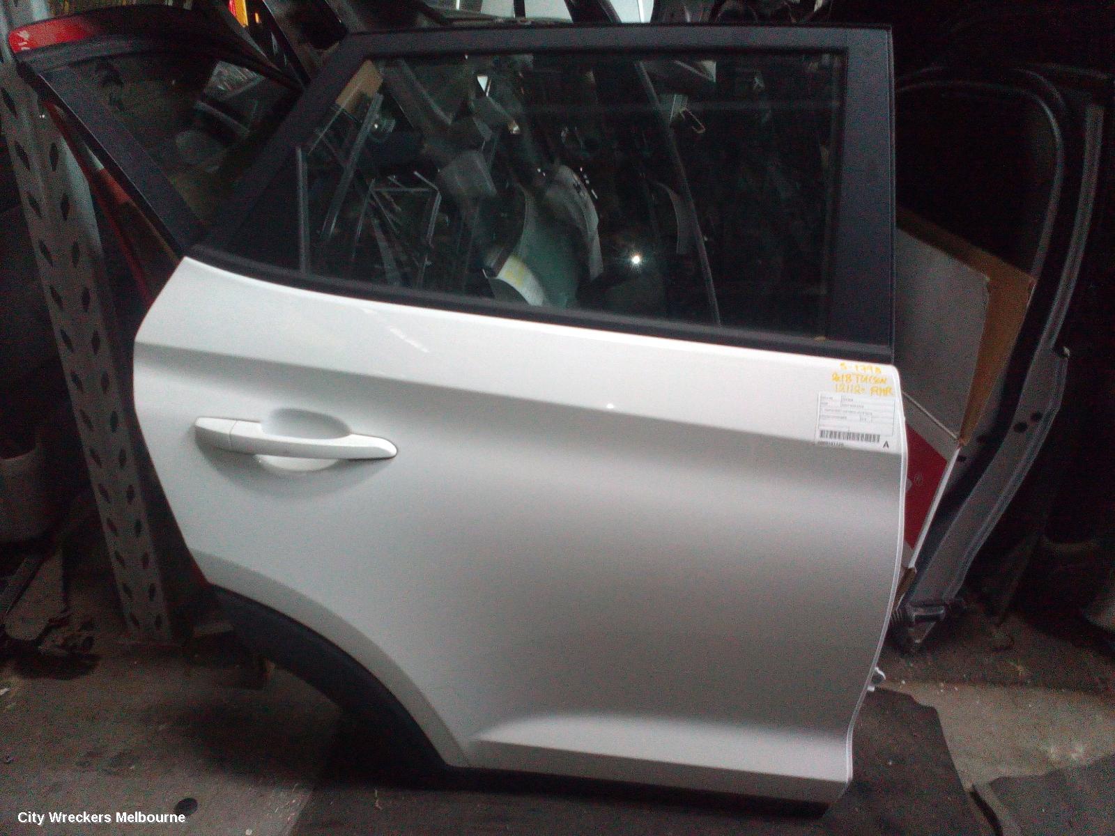 HYUNDAI TUCSON RIGHT REAR DOOR, TL, KOREAN BUILT (VIN KMHJ), 07/2015 - 06/2018