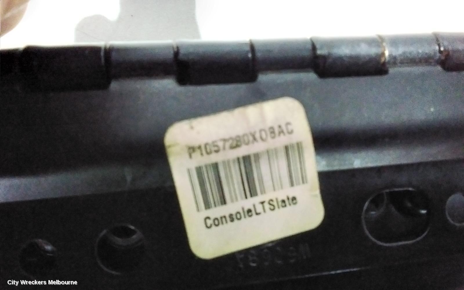 CHRYSLER 300C CONSOLE, CONSOLE LID ONLY, 10/2007 - 12/2011