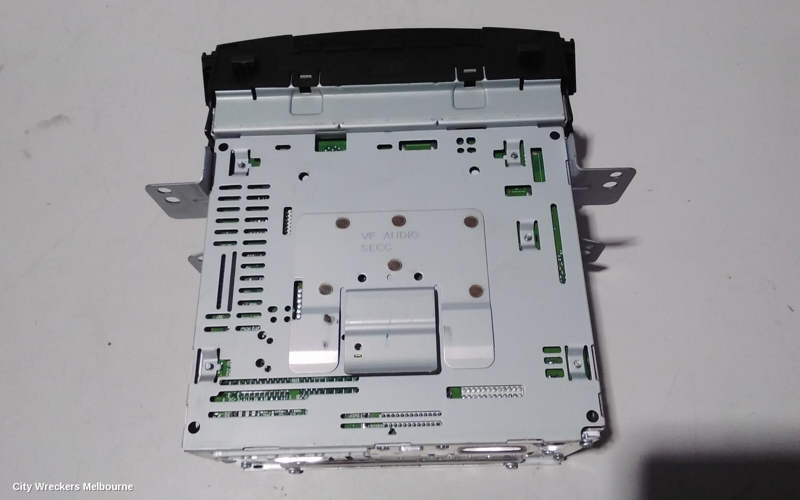 HYUNDAI I40 RADIO/CD/DVD/SAT/TV, CD/AUX PLAYER, VF, 09/2011 - 05/2015