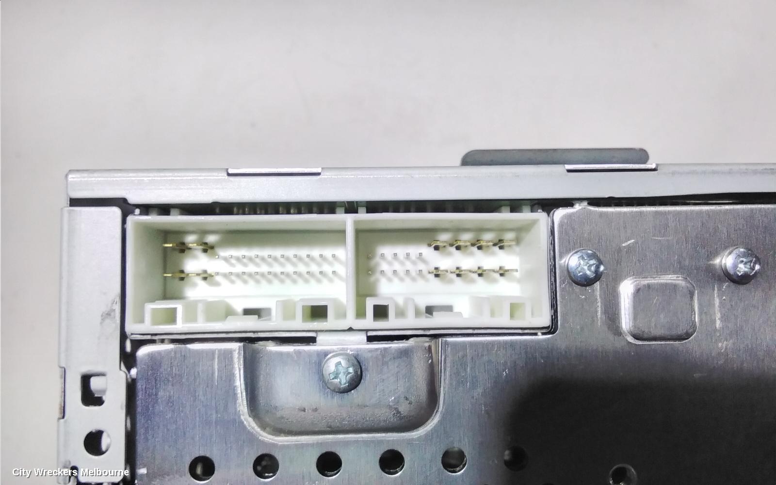 HYUNDAI I40 RADIO/CD/DVD/SAT/TV, CD/AUX PLAYER, VF, 09/2011 - 05/2015