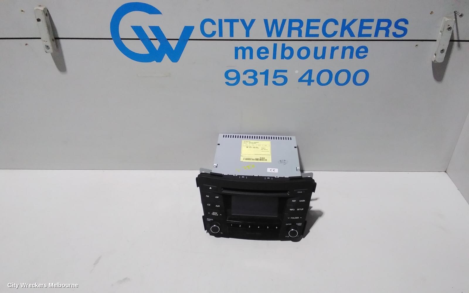 HYUNDAI I40 RADIO/CD/DVD/SAT/TV, CD/AUX PLAYER, VF, 09/2011 - 05/2015