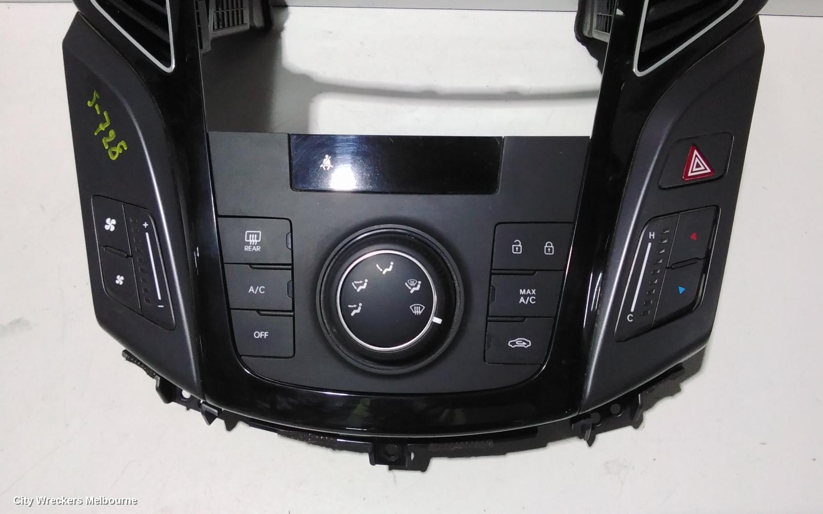 HYUNDAI I40 HEATER/AC CONTROLS, VF, MANUAL CONTROL TYPE, ACTIVE, 09/2011 - 12/2019