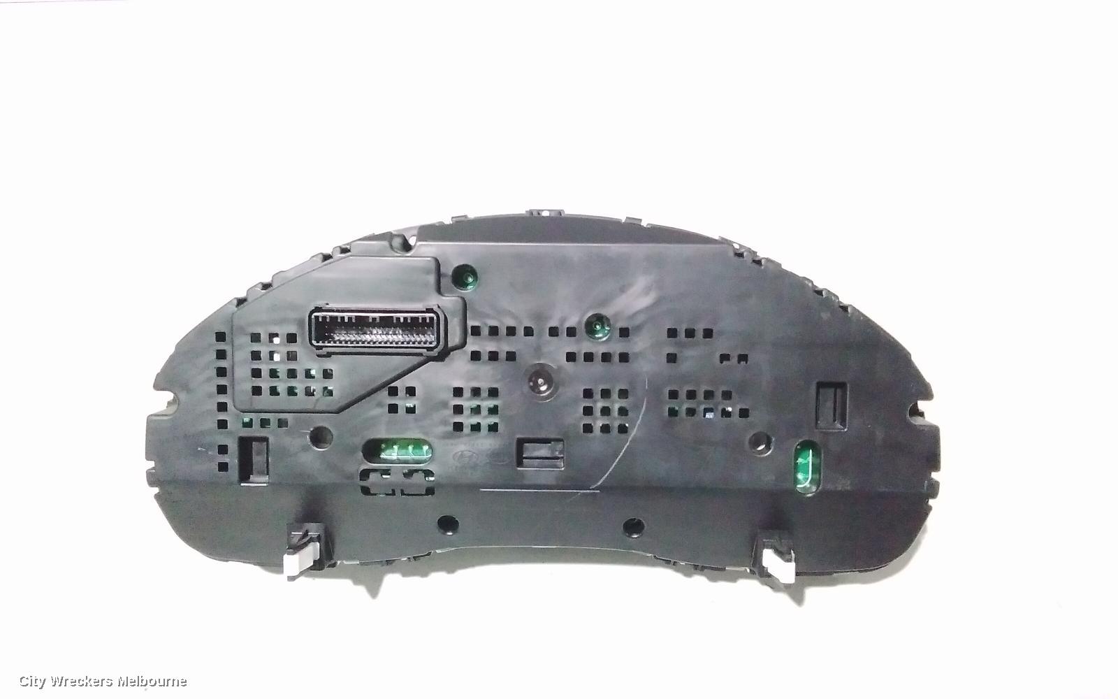 HYUNDAI I40 INSTRUMENT CLUSTER, PETROL, AUTO T/M, VF, 09/2011 ONWARDS