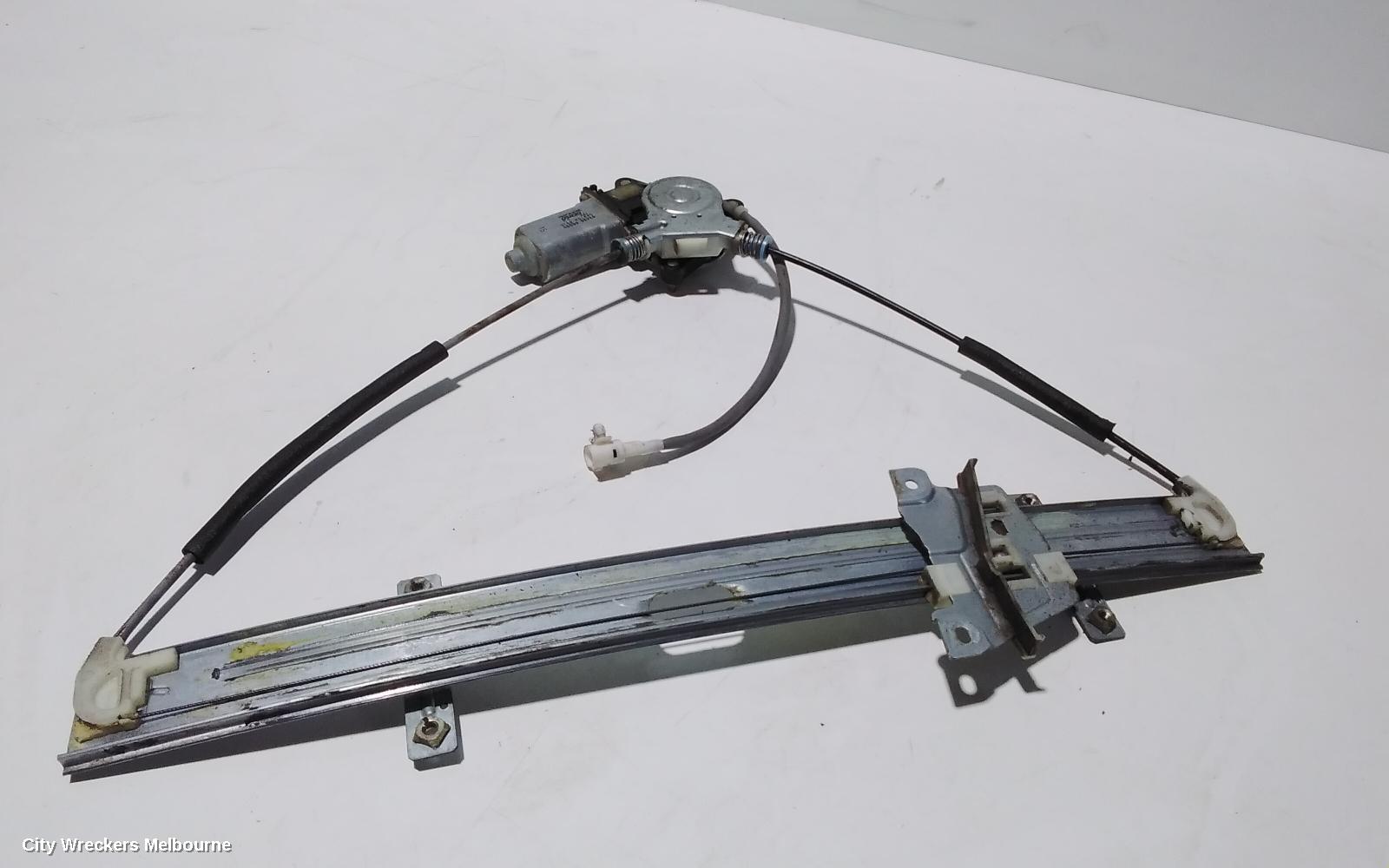 SUZUKI VITARA RIGHT FRONT WINDOW REG/MOTOR, POWER, 03/1998 - 07/2005