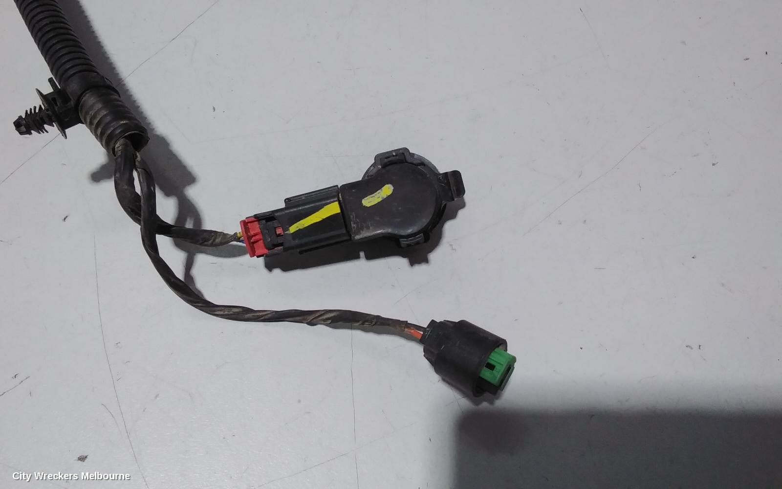 HOLDEN CAPTIVA, CG SERIES 2 03/2011 - 06/2018, SET OF REAR BUMPER SENSORS : 79480