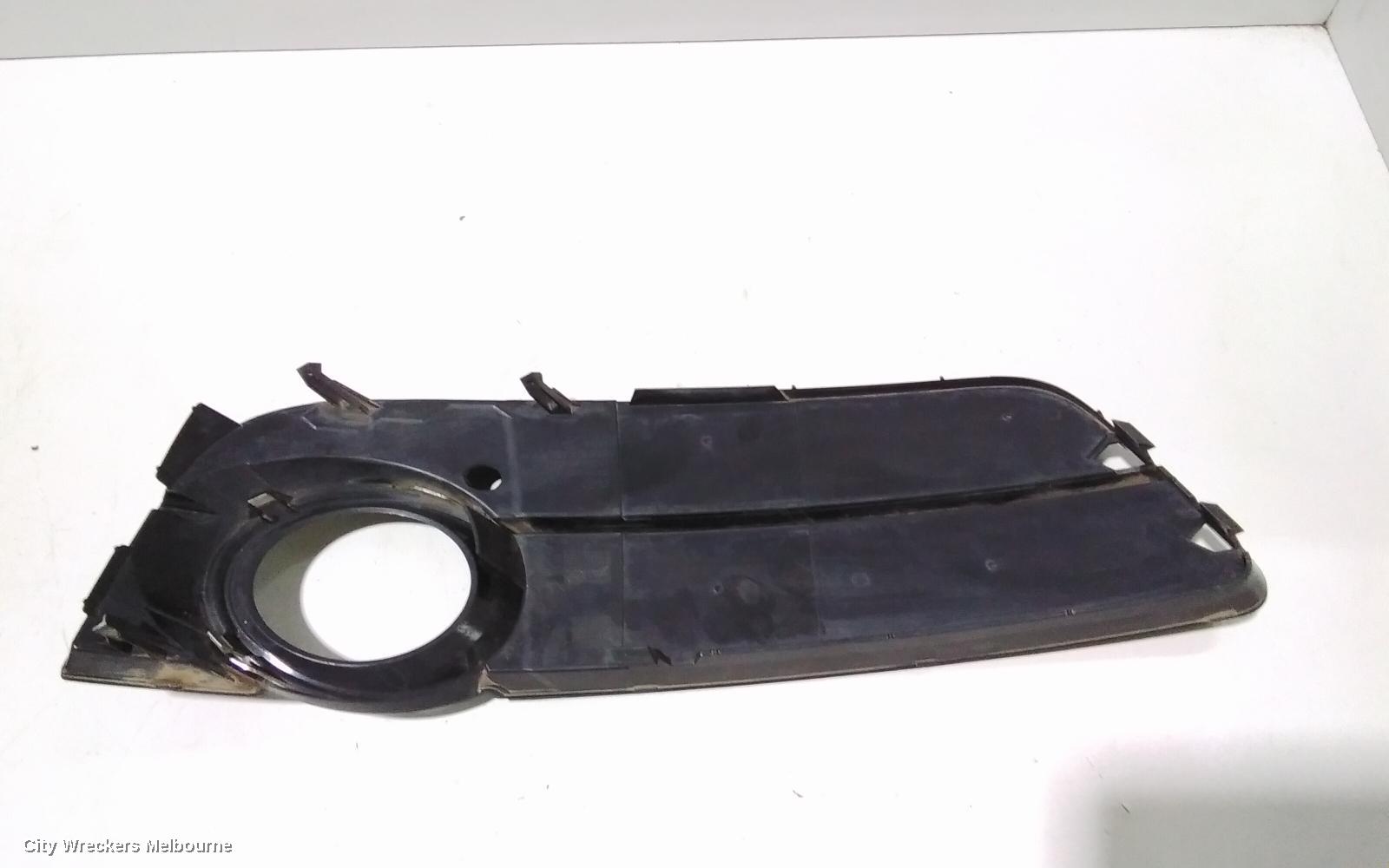 AUDI A4 RIGHT INDICATOR/FOG/SIDE, BUMPER FOGLAMP, B8 8K, 07/2012 - 09/2015
