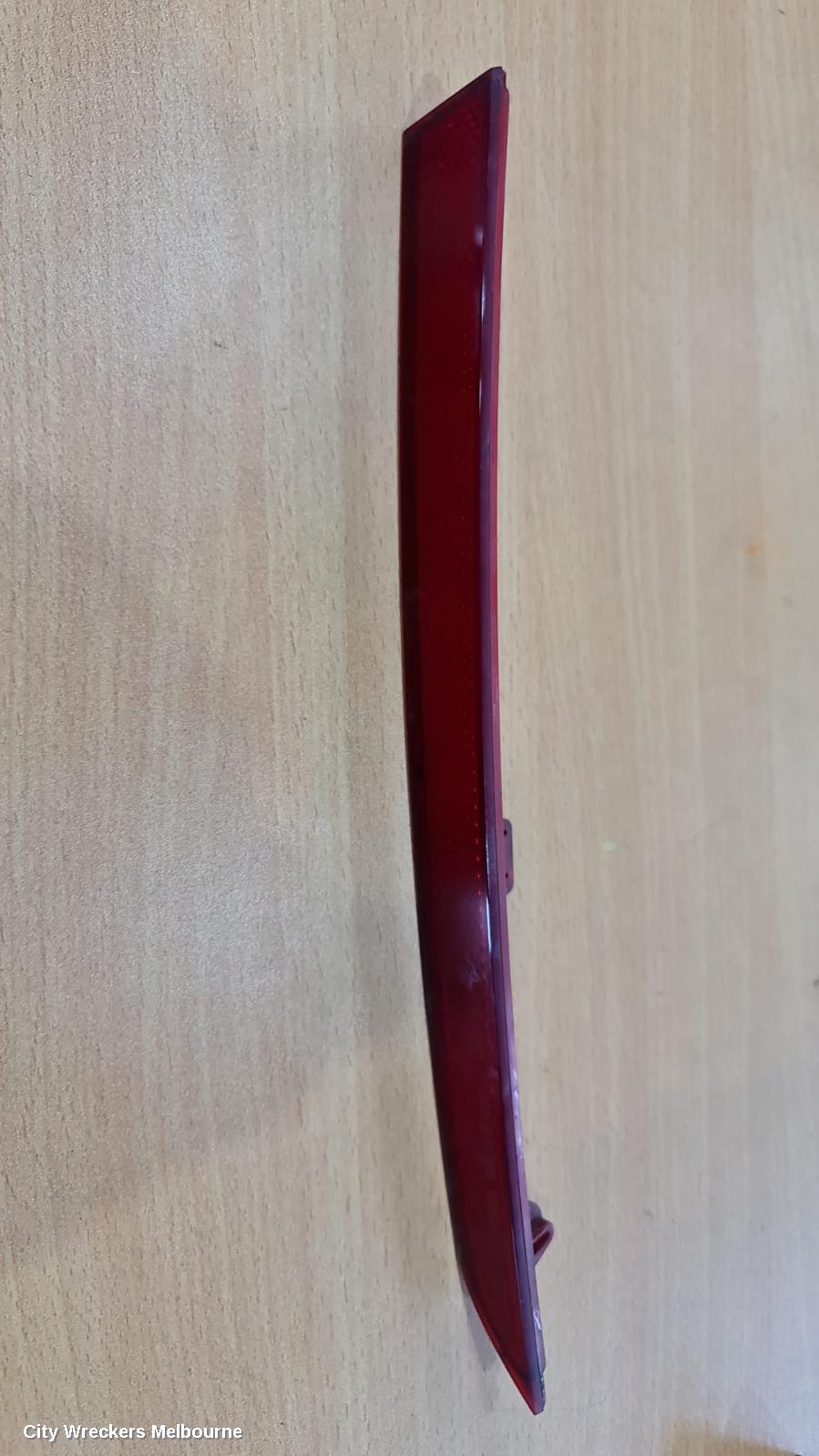 BMW 3 SERIES RIGHT TAILLIGHT, BUMPER REFLECTOR, M SPORT TYPE, F30, SEDAN, 11/2011 - 02/2019