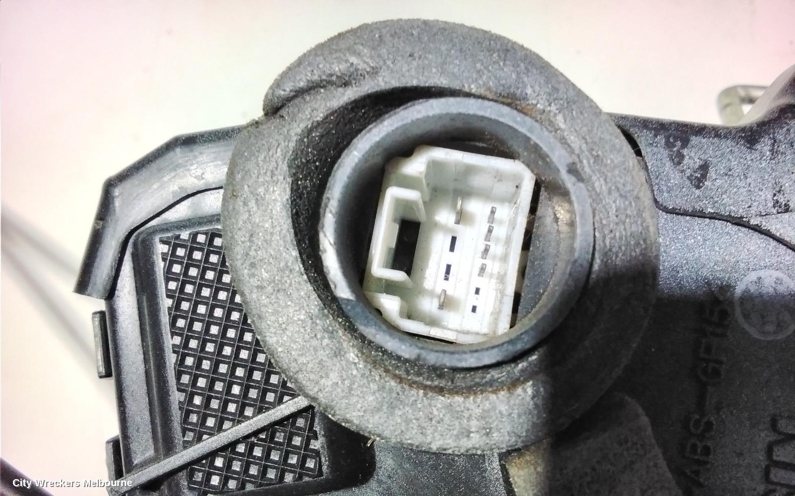 TOYOTA HIACE DOOR/BOOT/GATE LOCK, RIGHT FRONT DOOR LOCK, TRH/KDH, 03/2005 - 04/2019