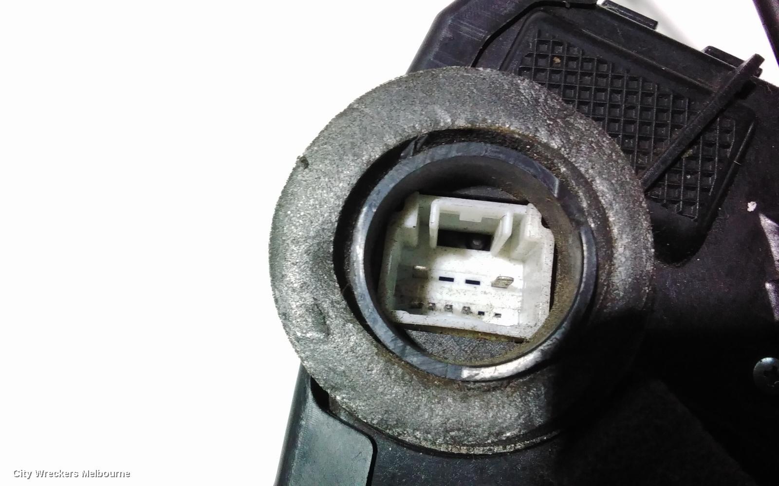 TOYOTA HIACE DOOR/BOOT/GATE LOCK, LEFT FRONT DOOR LOCK, TRH/KDH, 03/2005 - 04/2019