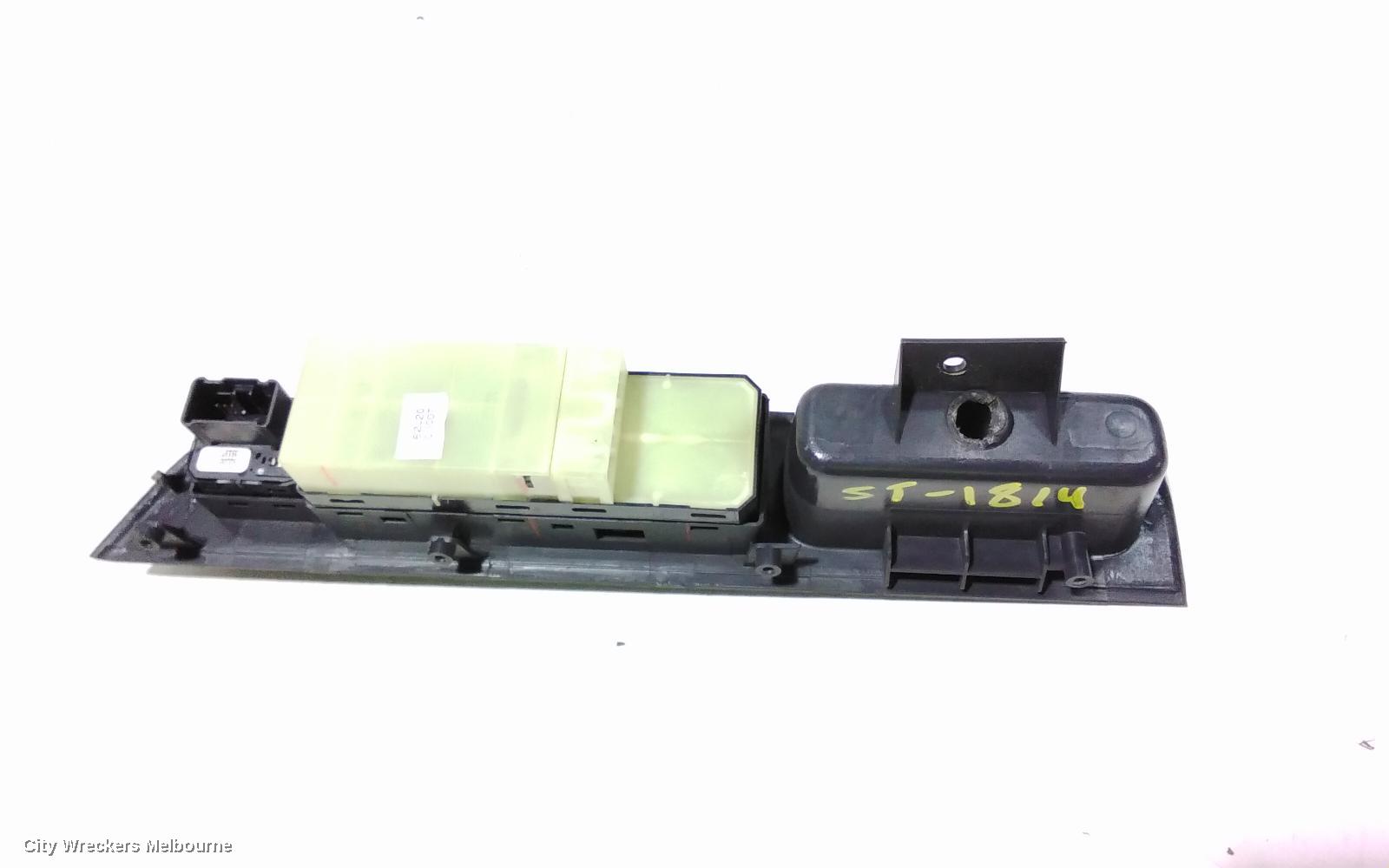 SUZUKI SWIFT PWR DR WIND SWITCH, RH FRONT (MASTER SWITCH), RS415/RS416, 09/2004 - 02/2011