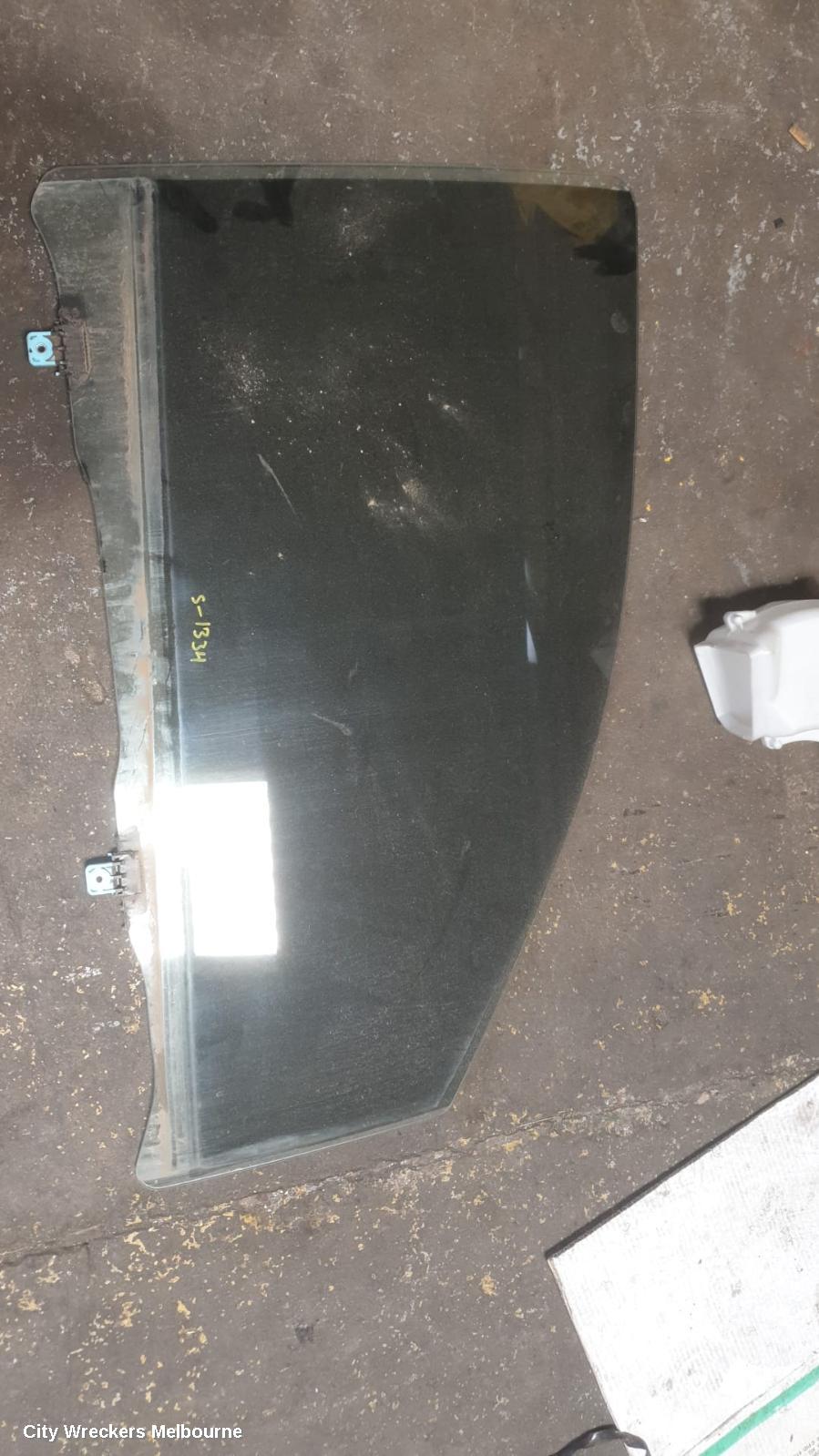 HOLDEN COLORADO RIGHT FRONT DOOR WINDOW, RG, 06/2012 - 12/2020