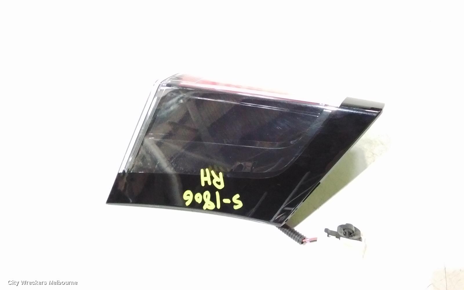 HONDA CIVIC REAR GARNISH, TAILGATE LAMP (RH SIDE), 10TH GEN, HATCH, 02/2017 ONWARDS