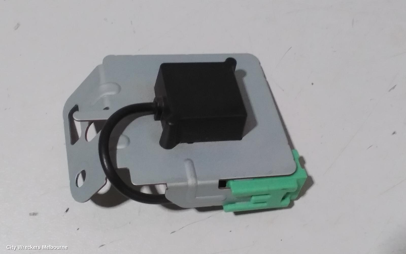 MAZDA CX3 RADIO/CD/DVD/SAT/TV, DISPLAY UNIT, 7IN TOUCHSCREEN, DK, 03/2015 - 02/2022