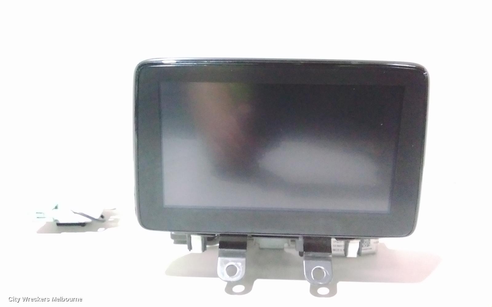 MAZDA CX3 RADIO/CD/DVD/SAT/TV, DISPLAY UNIT, 7IN TOUCHSCREEN, DK, 03/2015 - 02/2022